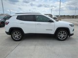 Certified 2022 Jeep Compass Latitude image 4