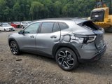 Used 2025 Chevrolet Trax RS w/ Sunroof Package image 3