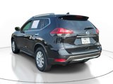 Used 2019 Nissan Rogue SV image 3
