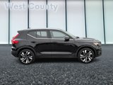 Certified 2025 Volvo XC40 B5 Plus image 2