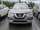 Used 2017 Nissan Rogue SV image 3