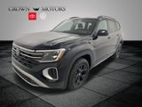 Used 2024 Volkswagen Atlas Peak Edition SEL image 3