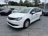 Used 2021 Chrysler Voyager L image 5