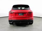 Used 2015 Porsche Cayenne Turbo image 3