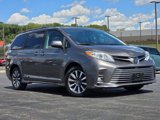 Used 2018 Toyota Sienna XLE Premium image 2