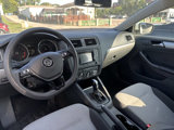 Used 2017 Volkswagen Jetta S image 2