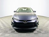 Used 2022 Toyota Corolla LE image 3