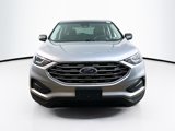 Used 2020 Ford Edge SE image 2