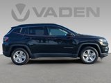 Used 2022 Jeep Compass Latitude image 2