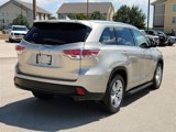 Used 2015 Toyota Highlander Limited Platinum image 4