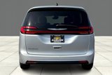 Used 2023 Chrysler Pacifica Touring-L image 6