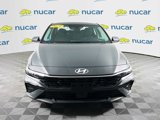 Used 2024 Hyundai Elantra SEL w/ Convenience Package image 2