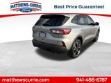 Certified 2022 Ford Escape SE w/ SE Sport Appearance Package image 4