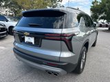 Used 2024 Chevrolet Traverse LT image 3