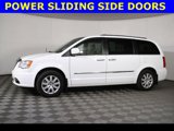 Used 2015 Chrysler Town & Country Touring w/ Driver Convenience Group image 6