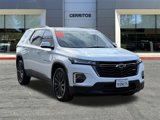 Used 2023 Chevrolet Traverse RS image 3