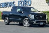 Used 2021 Nissan Titan SV image 2