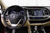Used 2017 Toyota Highlander XLE image 2
