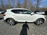 New 2025 Volvo XC40 B5 Core w/ Protection Package Premier image 4