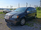 Used 2012 Chrysler Town & Country Touring-L w/ Entertainment Group #2 image 3