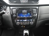 Used 2018 Nissan Rogue SV image 4