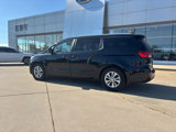 Used 2016 Kia Sedona LX image 3