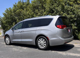 Used 2018 Chrysler Pacifica Touring-L image 5