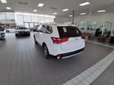 Used 2018 Mitsubishi Outlander SE image 3