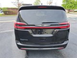 Used 2023 Chrysler Pacifica Touring-L image 5