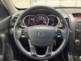 Used 2011 Kia Sorento LX w/ Convenience Pkg image 3