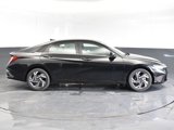 New 2025 Hyundai Elantra SEL image 4