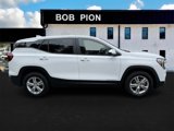 Used 2024 GMC Terrain SLE image 4