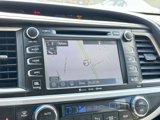 Used 2018 Toyota Highlander Limited image 3