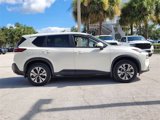 Used 2023 Nissan Rogue SV image 5