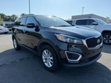 Used 2017 Kia Sorento LX image 3