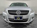 Used 2011 Volkswagen Tiguan SE image 3