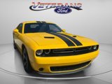 Used 2017 Dodge Challenger SXT image 3
