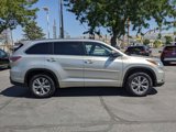 Used 2015 Toyota Highlander XLE image 2