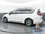 Used 2023 Chrysler Pacifica Limited image 4
