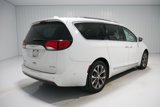 Used 2017 Chrysler Pacifica Limited image 6