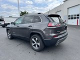 Used 2019 Jeep Cherokee Limited image 3