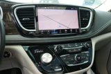 Used 2022 Chrysler Pacifica Limited image 4