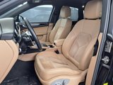 Certified 2020 Porsche Macan image 5