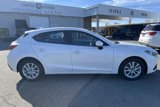 Used 2016 MAZDA MAZDA3 i Grand Touring image 2
