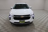 New 2025 Chevrolet Trax LT w/ Sunroof Package image 3