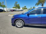 Used 2020 Nissan Rogue SV image 2
