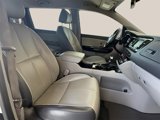 Used 2018 Kia Sedona EX image 2