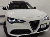 Used 2024 Alfa Romeo Stelvio Ti image 2