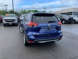 Used 2018 Nissan Rogue SV image 3
