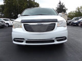 Used 2016 Chrysler Town & Country Touring image 3
